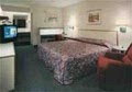 Red Roof Inn image 7