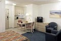 Studio 6 Extended Stay Charlotte Airport image 1