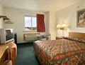 Super 8 Springfield image 6