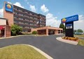 Comfort Inn & Suites Airport image 1