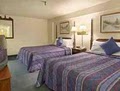 Days Inn Custer SD image 9