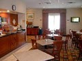 Days Inn Moline Airport image 3