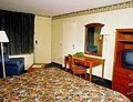 Days Inn Washington DC image 4