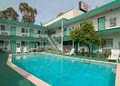 Econo Lodge Hollywood CA image 8