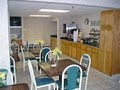 Econo Lodge Inn & Suites Airport image 9