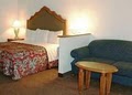 Econo Lodge  Inn & Suites image 3