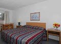 Econo Lodge image 9