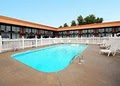 Econo Lodge image 9