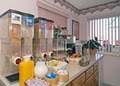 Econo Lodge image 10