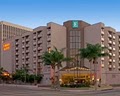 Embassy Suites Los Angeles - International Airport/North logo