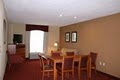 Hampton Inn - Columbia Illinois image 9