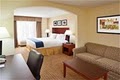 Holiday Inn Express & Suites image 6
