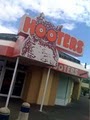 Hooters image 2