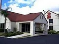 Red Roof Inn & Suites image 8