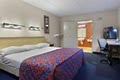 Red Roof Inn image 2