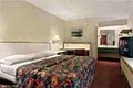 Red Roof Inn image 7