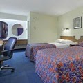 Red Roof Inn image 8
