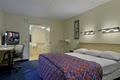Red Roof Inn image 9