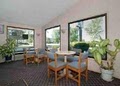 Rodeway Inn image 9