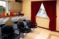 Salon Boutique image 4