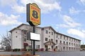 Super 8 Hot Springs image 7