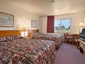 Super 8 Waverly IA Hotel image 4