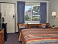 Travelodge Los Angeles CA image 6