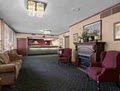 Days Inn Dubuque IA image 4
