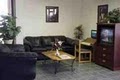 Econo Lodge Airport image 7