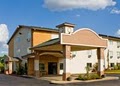 Econo Lodge  Inn & Suites image 3