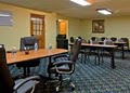 Econo Lodge  Inn & Suites image 5