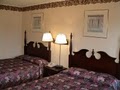 Econo Lodge Inn & Suites image 8