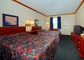 Econo Lodge image 4