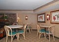 Econo Lodge image 9