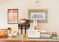 Econo Lodge image 10