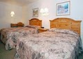 Econo Lodge image 10