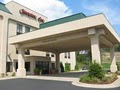 Hampton Inn Newcomerstown image 2