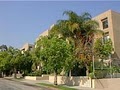 Los Feliz Club Apartments image 3