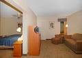 Quality Inn University image 4