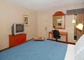 Quality Inn University image 9