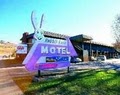 Rabbit Ears Motel image 9