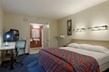 Red Roof Inn image 4