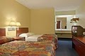 Red Roof Inn image 5