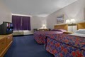 Red Roof Inn image 5