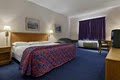 Red Roof Inn image 7