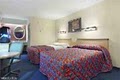 Red Roof Inn image 10