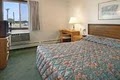 Super 8 Owatonna image 8
