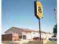 Super 8 Owatonna image 9