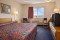 Super 8 Sioux Falls image 9