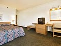 Days Inn Libertyville IL image 2